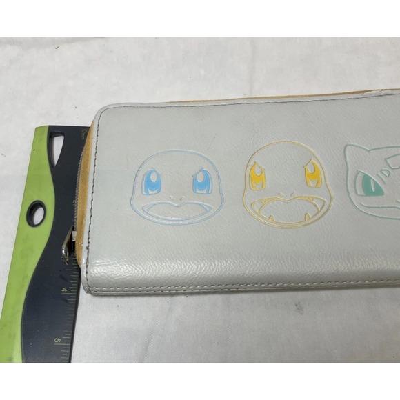 LOUNGEFLY POKEMON STARTERS WALLET Charmander, Bulbasaur, Squirtle - Picture 10 of 10
